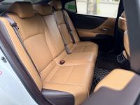 Xe Lexus ES 250 2019