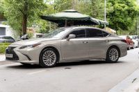 Xe Lexus ES 250 2018