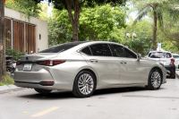 Xe Lexus ES 250 2018