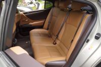 Xe Lexus ES 250 2018
