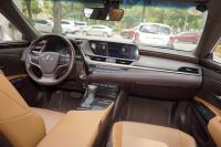 Xe Lexus ES 250 2018
