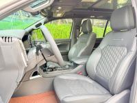 Xe Ford Everest Platinum 2.0L 4x4 AT 2025