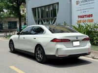 Xe BMW 5 Series 520i 2025