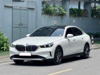 Xe BMW 5 Series 520i 2025
