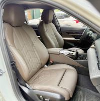 Xe BMW 5 Series 520i 2025