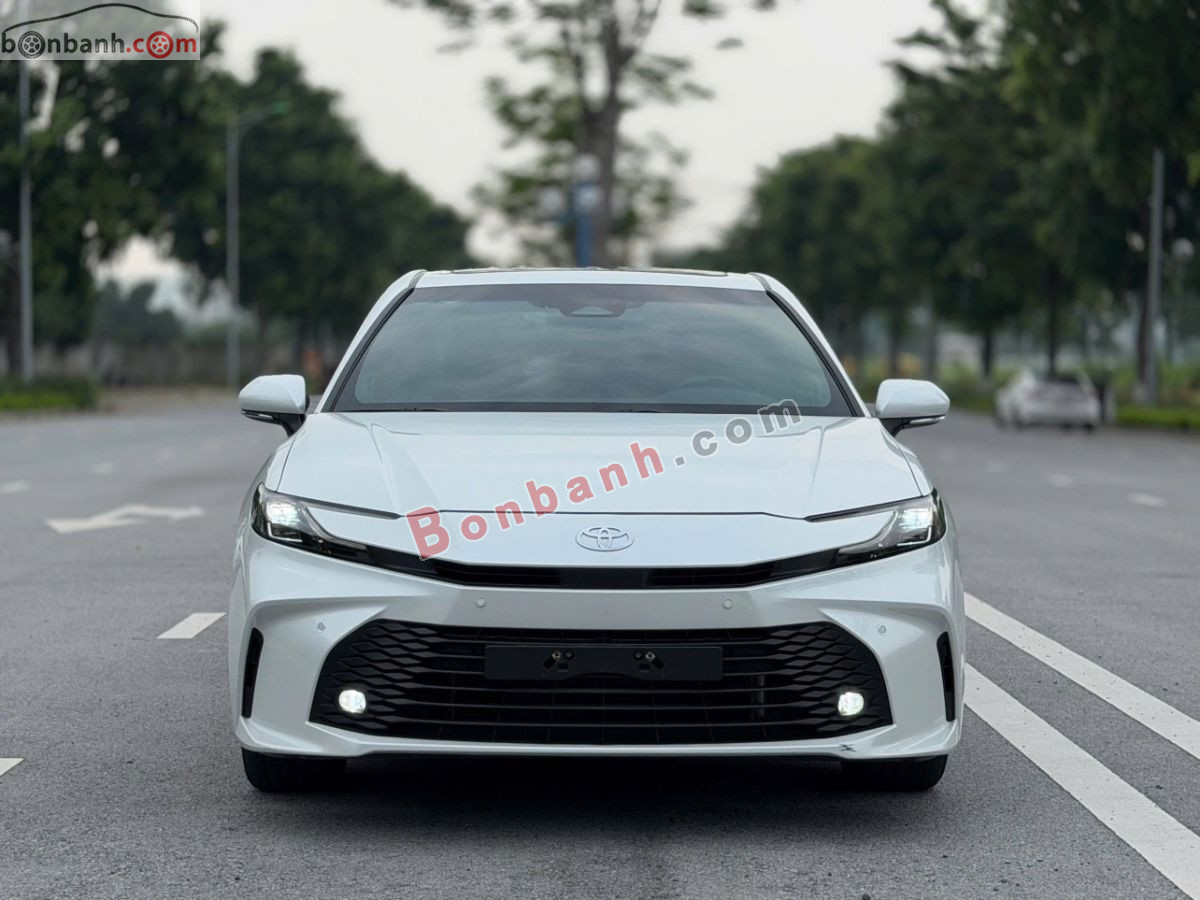 Toyota Camry 2.0Q 2025