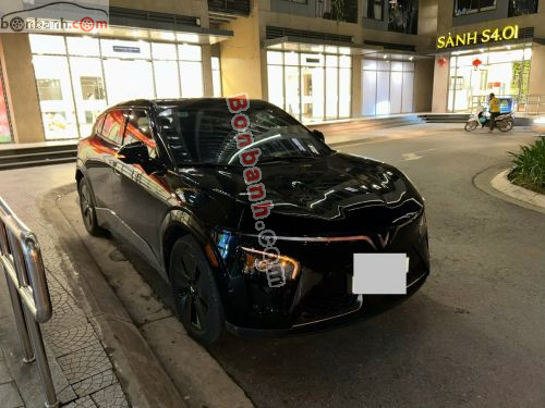 Xe VinFast VF7 Eco 2025