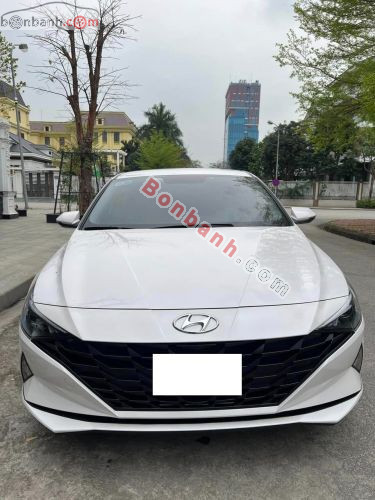 Hyundai Elantra 1.6 AT Tiêu chuẩn