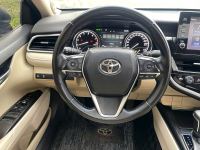 Xe Toyota Camry 2.0Q 2021