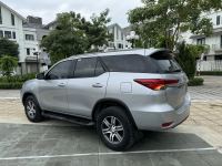 Xe Toyota Fortuner 2.7V 4x2 AT 2017