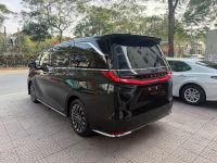 Xe Lexus LM 500h 2025