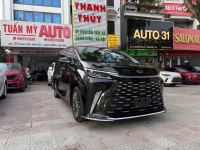 Xe Lexus LM 500h 2025