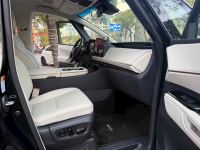 Xe Lexus LM 500h 2025
