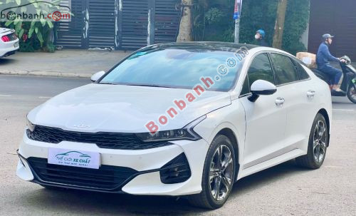 Kia K5 Premium 2.0 AT 2024