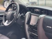 Xe Toyota Fortuner 2.7V 4x2 AT 2018