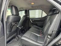 Xe Toyota Fortuner 2.4G 4x2 AT 2021