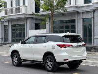 Xe Toyota Fortuner 2.7V 4x2 AT 2017
