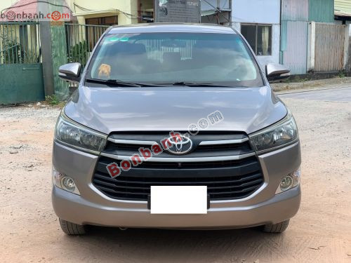 Toyota Innova 2.0E