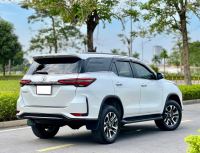 Xe Toyota Fortuner Legender 2.4L 4x2 AT 2022