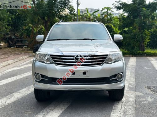 Toyota Fortuner 2.7V 4x2 AT 2015