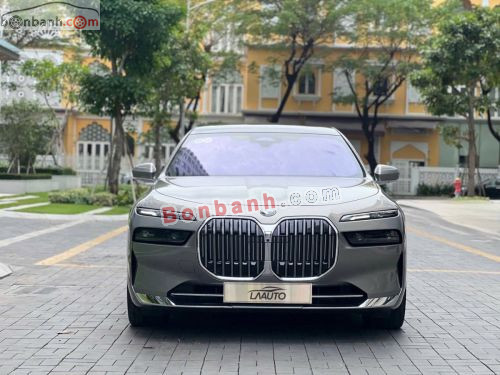 BMW 7 Series 740i Pure Excellence 2023