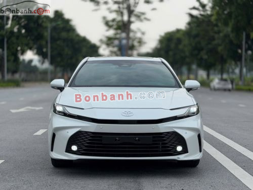 Toyota Camry 2.0Q 2025