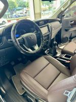 Xe Toyota Fortuner 2.4G 4x2 MT 2017