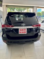 Xe Toyota Fortuner 2.4G 4x2 MT 2017