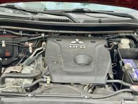 Xe Mitsubishi Triton 4x2 AT Mivec Premium 2020