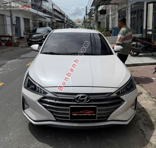 Hyundai Elantra 1.6 MT 2022