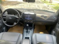 Xe Ford Everest 2.5L 4x2 AT 2014