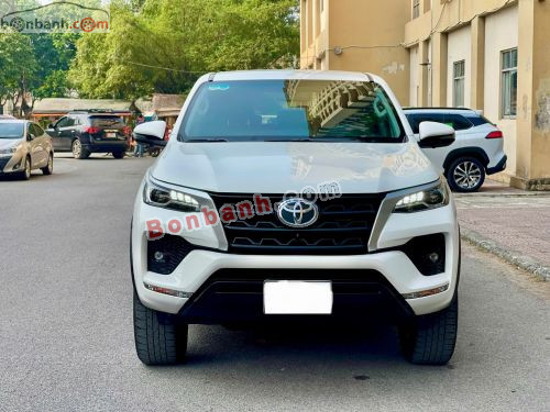 Toyota Fortuner 2.4L 4x2 MT