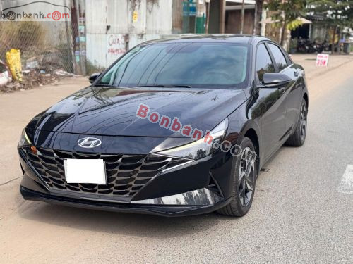 Hyundai Elantra 2.0 AT Cao cấp 2022