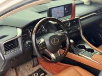 Xe Lexus RX 300 2021