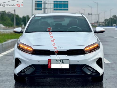 Kia K3 Premium 1.6 AT 2022