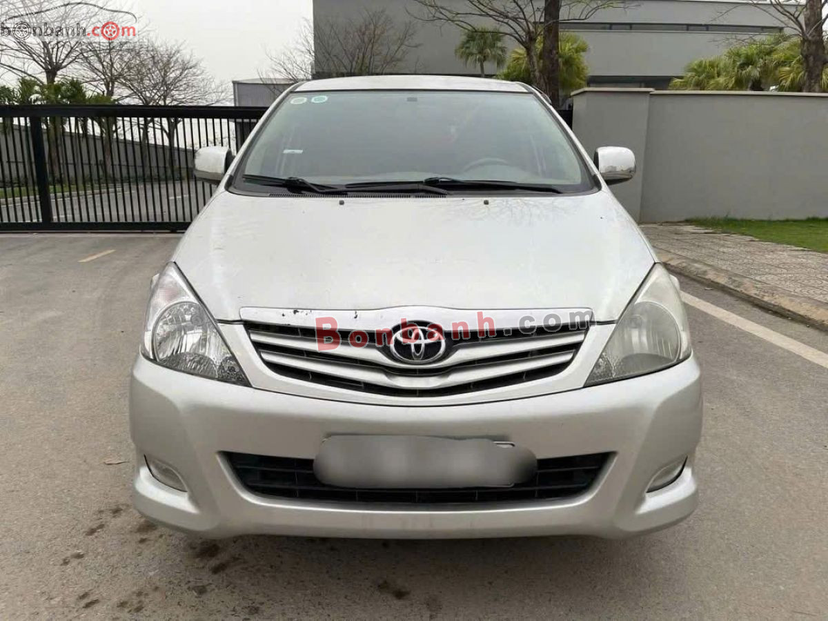 Toyota Innova G 2010