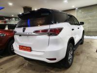 Xe Toyota Fortuner 2.4G 4x2 MT 2017