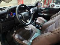 Xe Toyota Fortuner 2.4G 4x2 MT 2017