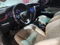 Xe Toyota Fortuner 2.4G 4x2 MT 2020