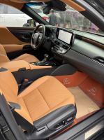 Xe Lexus ES 300h 2023