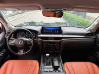 Xe Lexus LX 570 2021