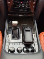 Xe Lexus LX 570 2021